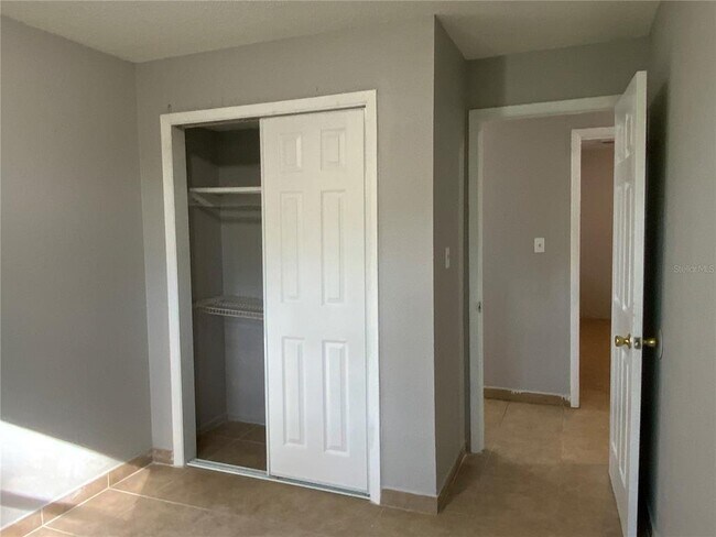 Building Photo - 17502 E Colonial Dr