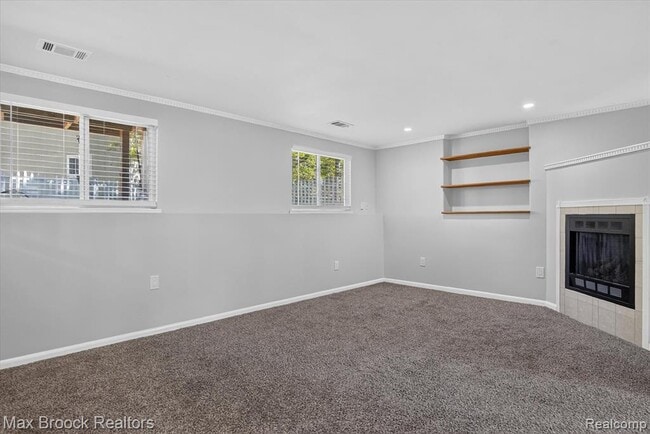 Building Photo - 2120 Daintree Ave