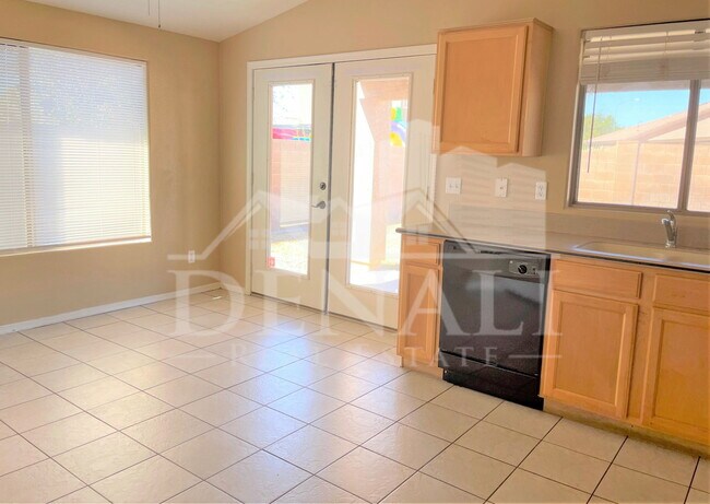 Building Photo - 8736 E Nido Cir