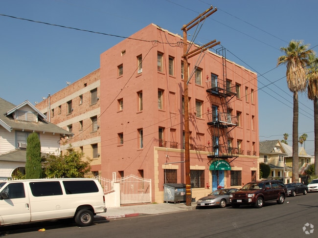 Primary Photo - 1443 Bonnie Brae