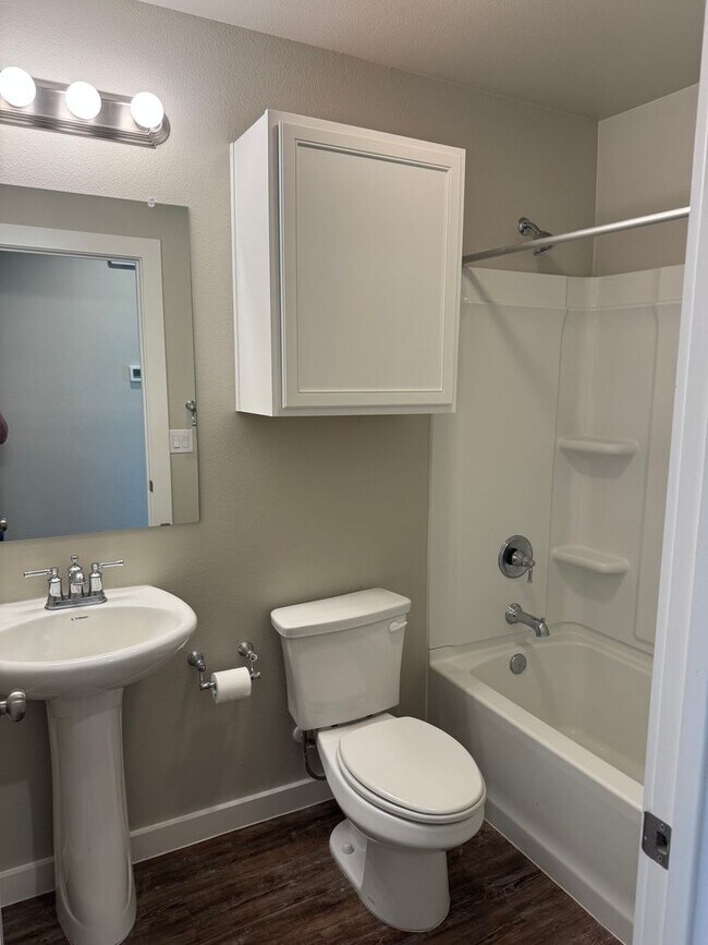 Building Photo - Upland Crossing Gem