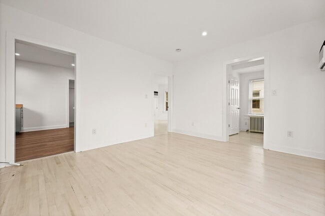 Building Photo - 287 Bruce Park Ave