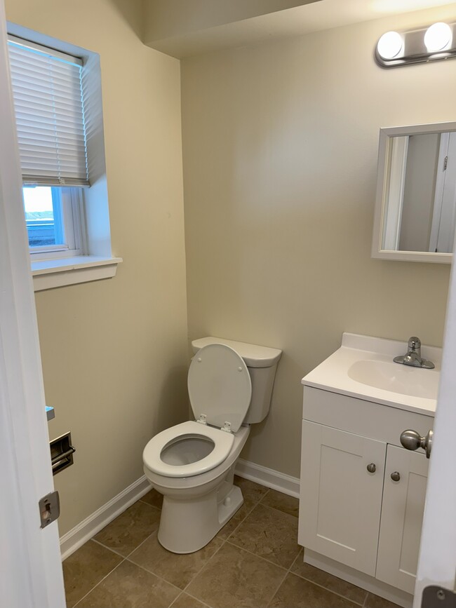 1/2 Bathroom - 3406 Race St