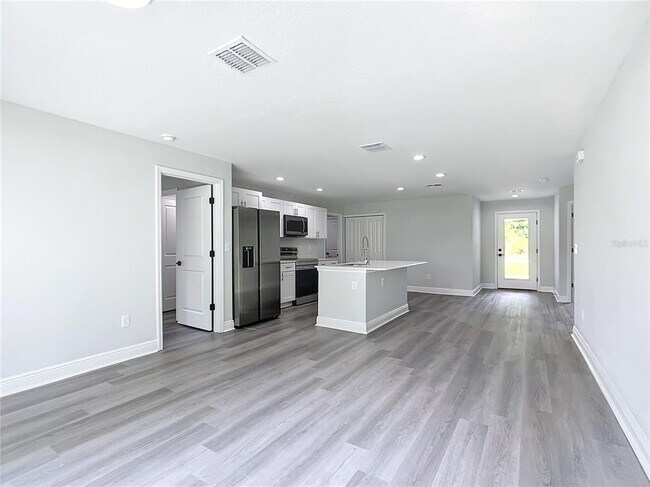 Building Photo - 13609 Markhan St