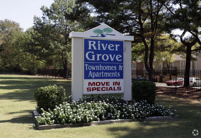 Rivergrove Townhomes Apartments - Rivergrove