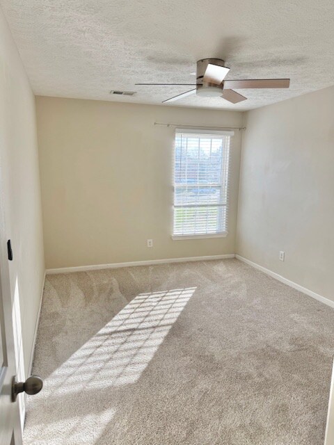 Building Photo - 1044 Rambling Brook Rd