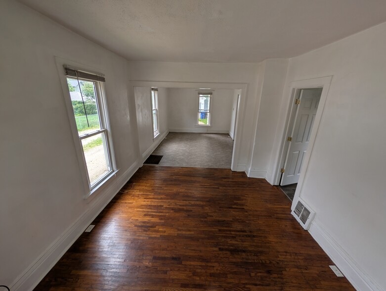 Building Photo - 138 Harrison St