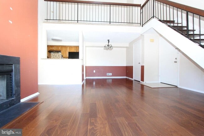 Building Photo - 2202 Aspen Dr