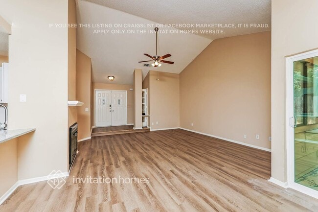 Building Photo - 3216 Cliffview Dr