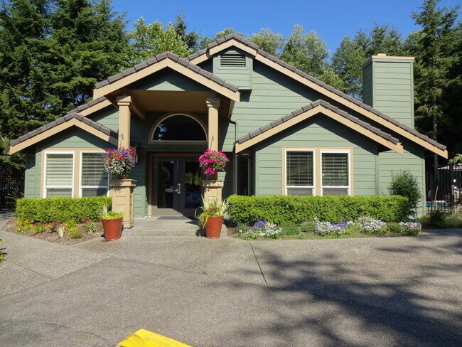 Building Photo - Gold Pointe condo!  2 Bed, 2 Bath Condo w/2 parking spaces, MOVE IN SPECIAL - Available NOW!