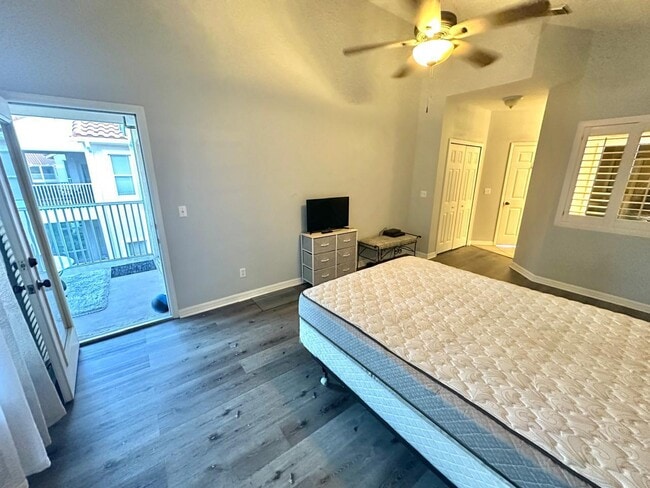 Building Photo - 9967 Perfect Dr