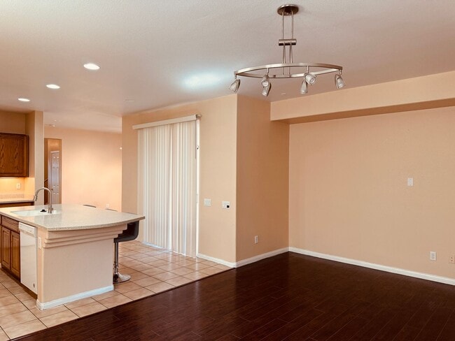 Building Photo - Summerlin Beautiful 3 bedroom Home