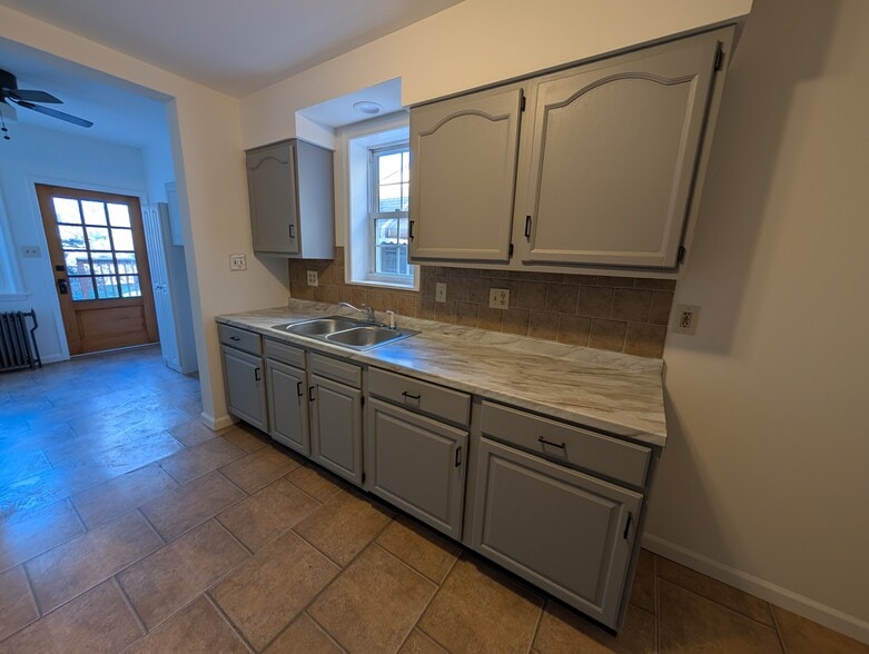 Building Photo - 26 N 6th St