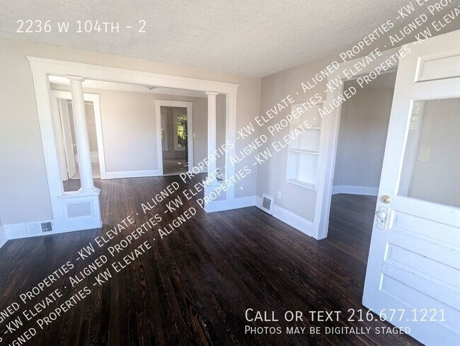 Building Photo - 2236 W 104th St