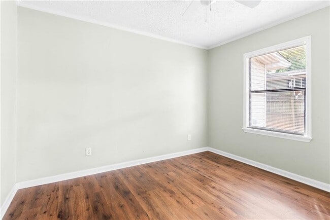 Building Photo - 2051 College Ave NE