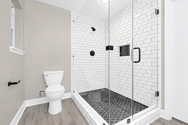 Building Photo - 5730 Old Lodge Dr