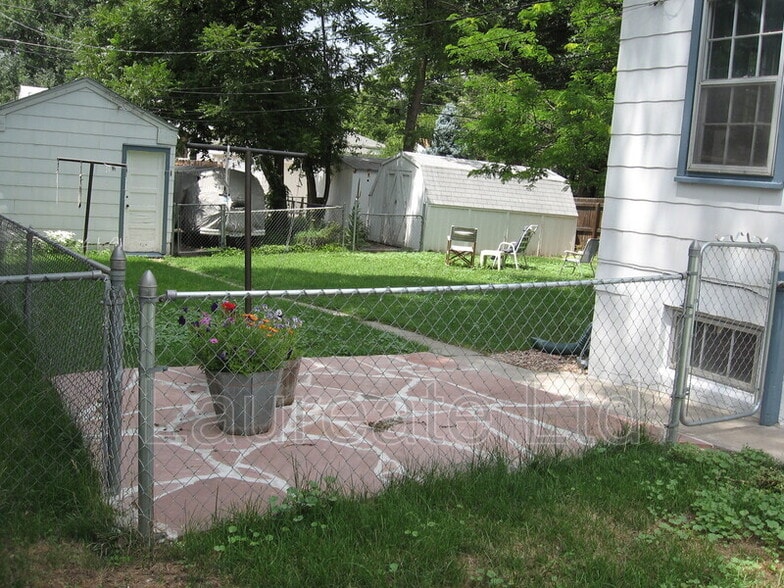 Building Photo - 2425 S Humboldt St