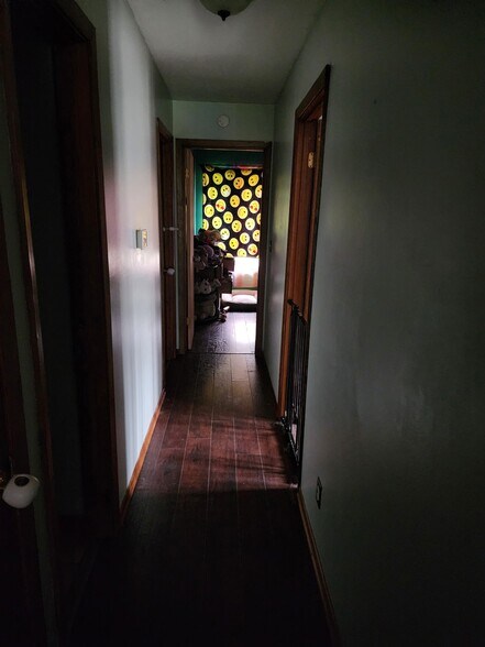 Building Photo - 103 Brenda Dr