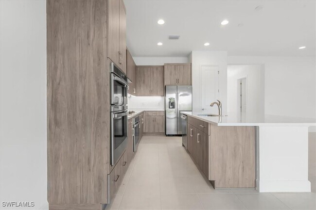 Building Photo - 20727 Fair Oak Ln