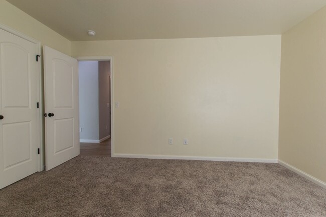 Building Photo - Modern 3-Bed, 2-Bath Home in Deer Creek School District!