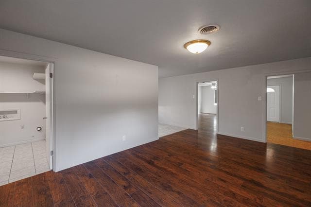 Building Photo - 2140 Glenwood Dr