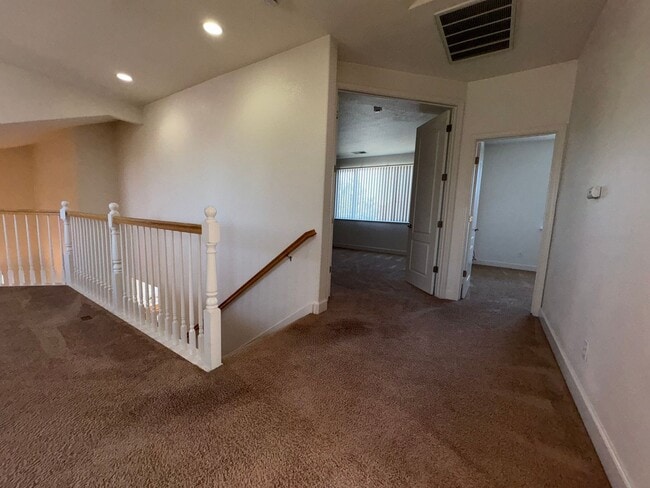Building Photo - 100 Mt Adams Cir