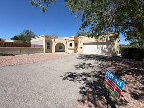 Building Photo - 2 Bedroom Single Story Home Available Near Unser Blvd NE & Northern Blvd NE in North Hills Rio Ra...