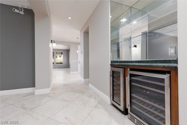 Building Photo - 2451 Hollow Rock Ct