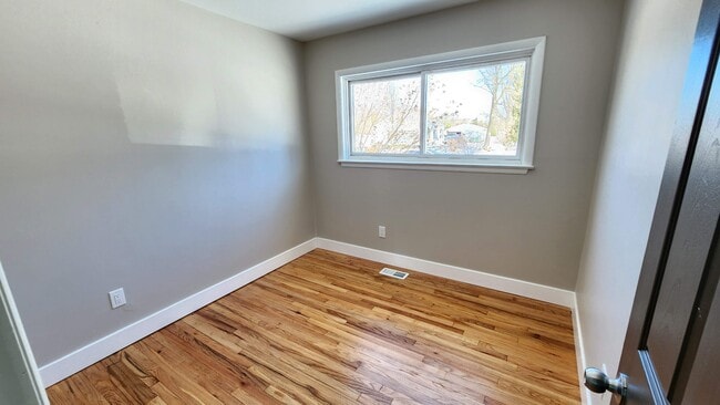 Building Photo - 1223 Deering St