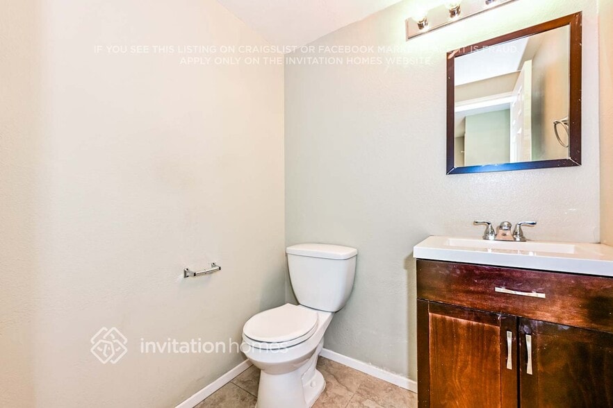 Building Photo - 12420 Alderglen St