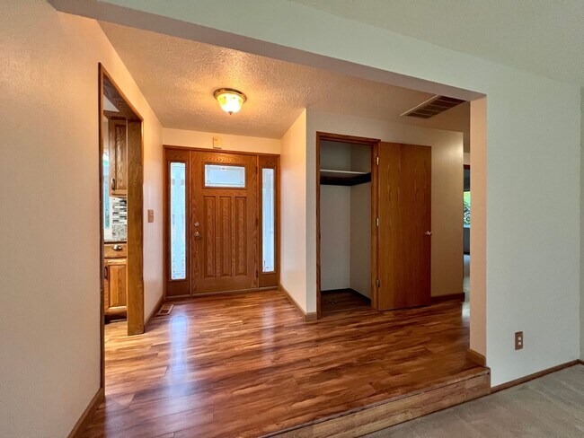 Building Photo - One Of The Top Rated Gems Of 2026: Serene 3 Bed + Bonus Room, 2.5 Bath Spacious House!