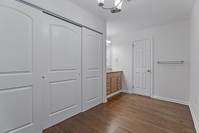 Building Photo - 8 Somerset Hills Village