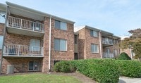 Primary Photo - Parkside Apartments