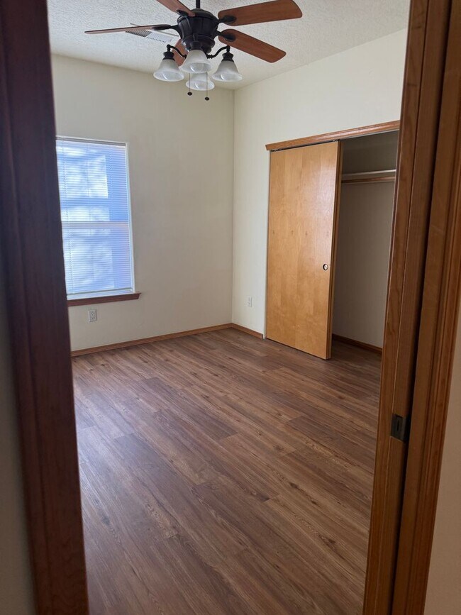 Building Photo - 11004 Catamount Dr NW