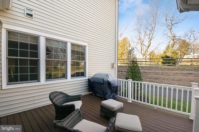 Building Photo - 71 Creekview Ln