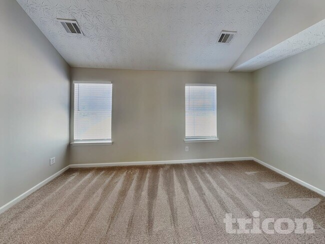 Building Photo - 1005 Ulster Ct