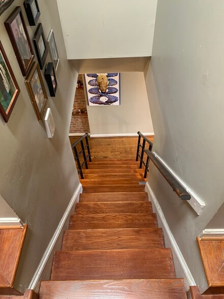 Building Photo - 410 11th St NE