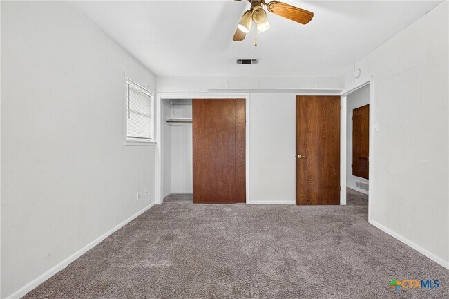 Building Photo - 506 Arapaho Dr