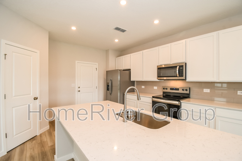 Building Photo - 32 Brazil Nut Cir