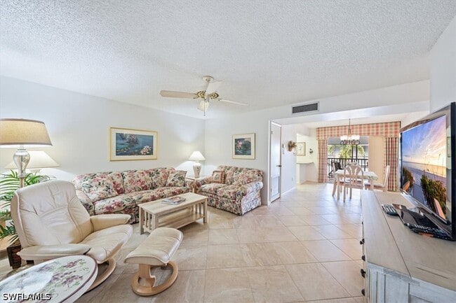 Building Photo - 788 Park Shore Dr