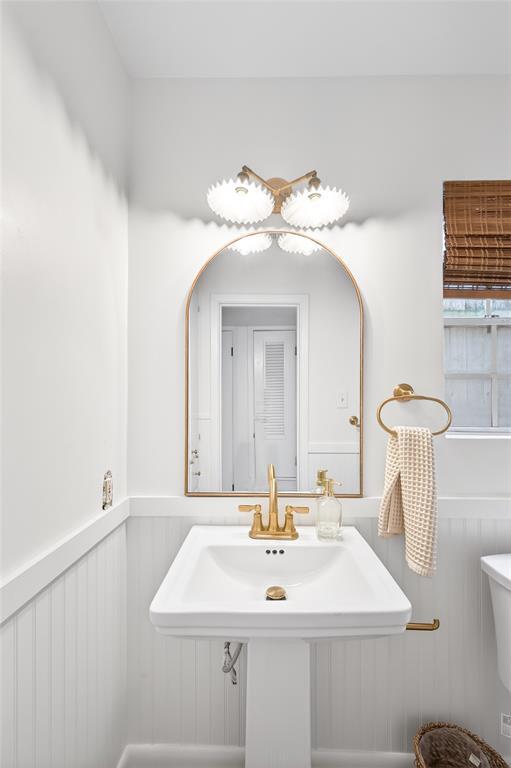 Building Photo - 1700 Houston St