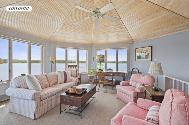 Building Photo - 248 Towd Point Rd