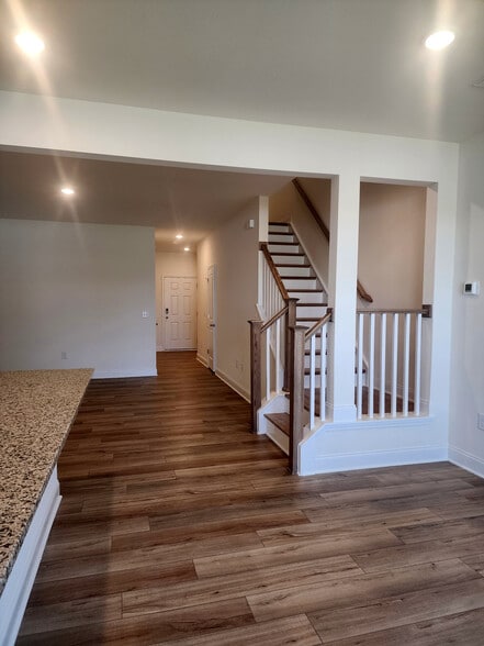 Building Photo - Room in Townhome on Caddis Bnd