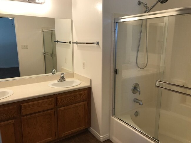 Building Photo - 5103 Casa Bonita Dr