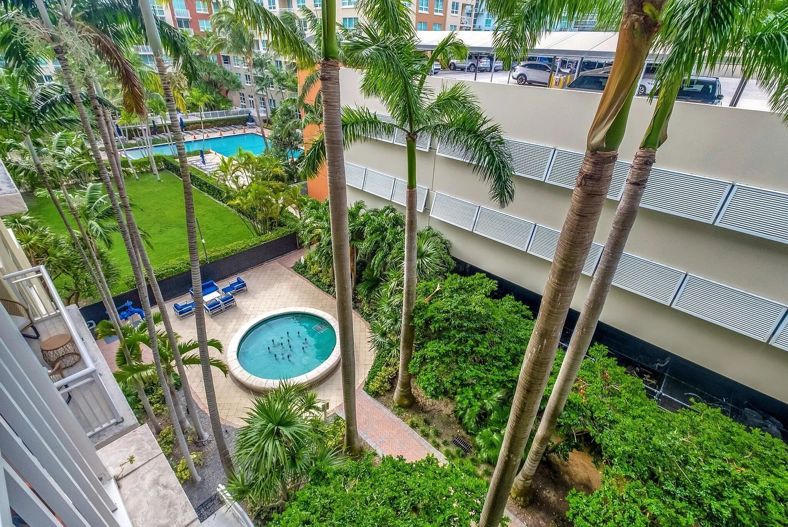 View of courtyard below balcony - 2001 Biscayne Blvd