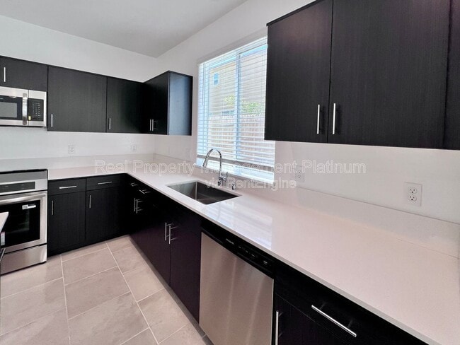 Building Photo - 2915 E Tierra Dr