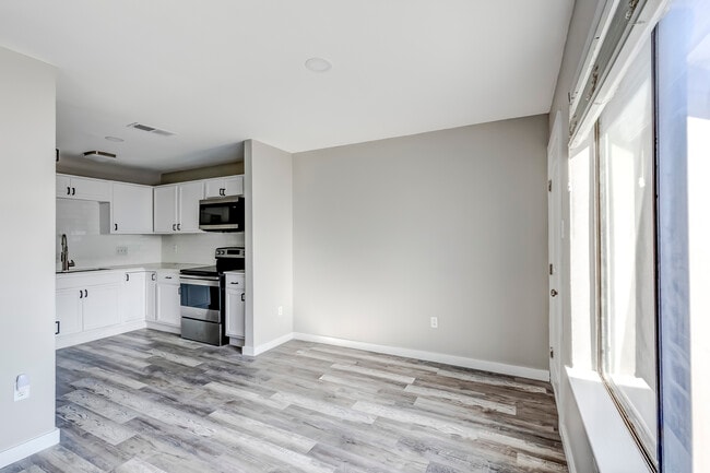 Building Photo - 1740 Timber Ridge Rd