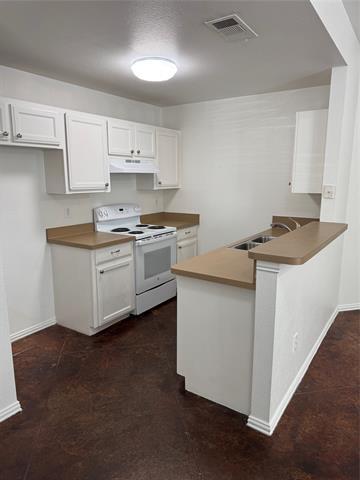 Building Photo - 521 Oakwood Ln