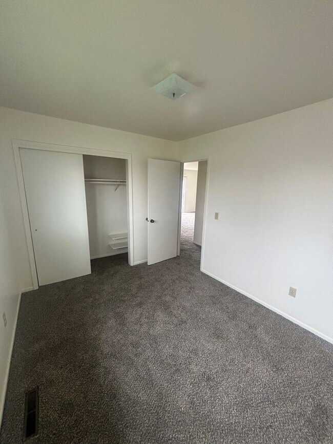 Building Photo - 2227-2227 N 5th St