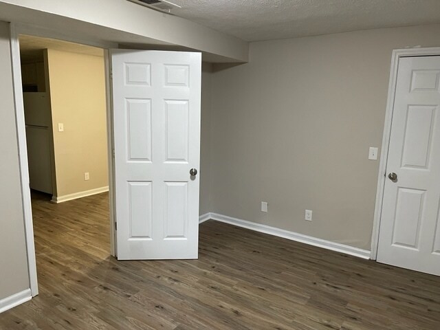 Building Photo - Curio